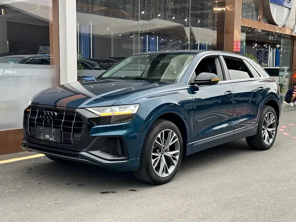 Audi Q8 2021 из CN, фото 1