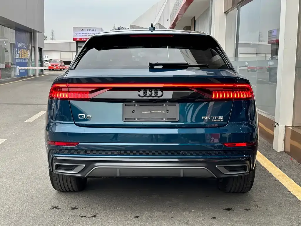 Audi Q8 2021 из CN, фото 5