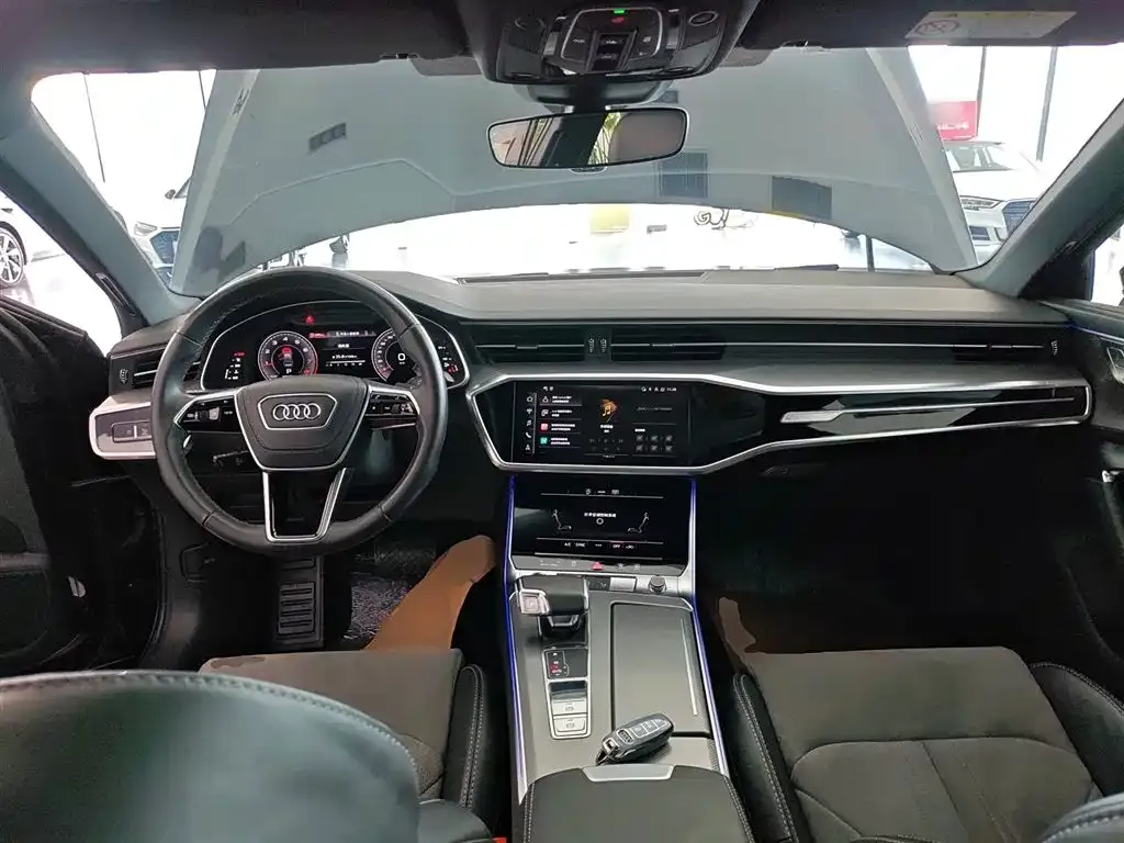 Audi A6L — фото 10
