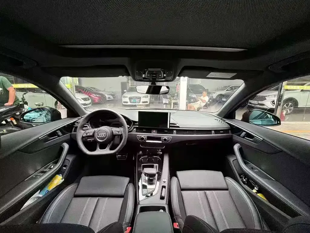 Audi A4L 2024 из CN, фото 4