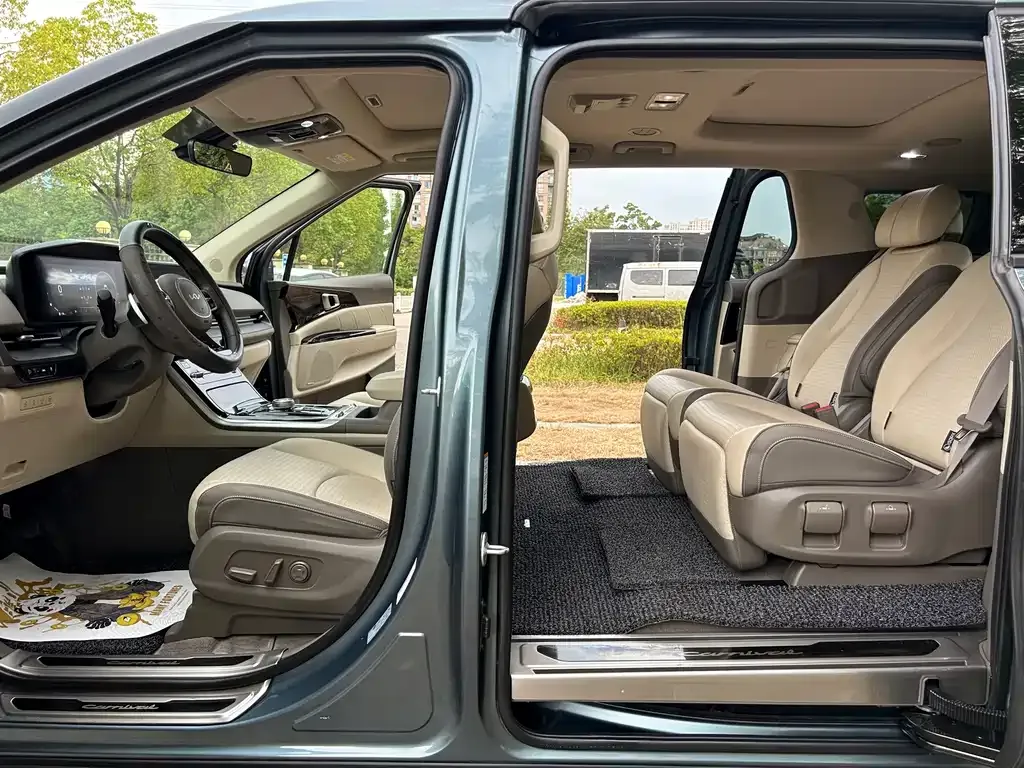 Kia Carnival 2022 из CN, фото 9
