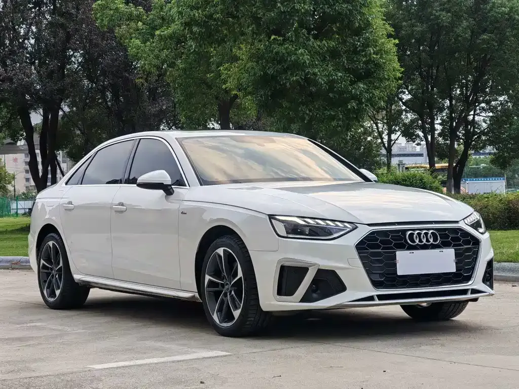 Audi A4L — фото 2