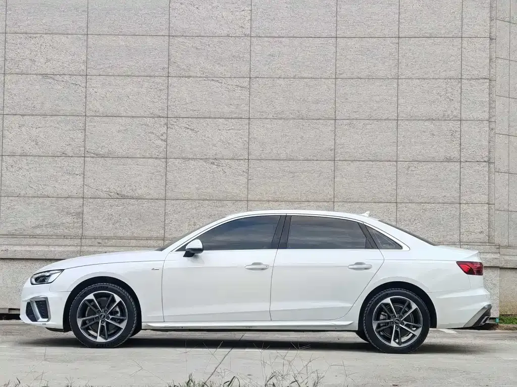 Audi A4L — фото 4