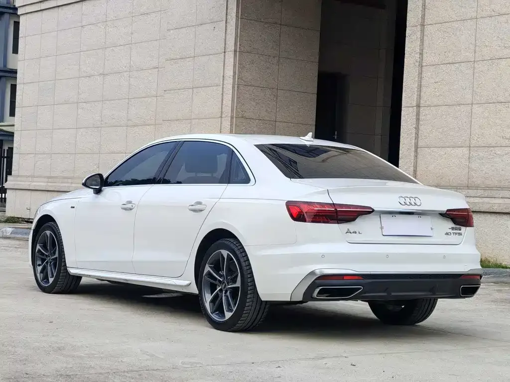 Audi A4L — фото 5