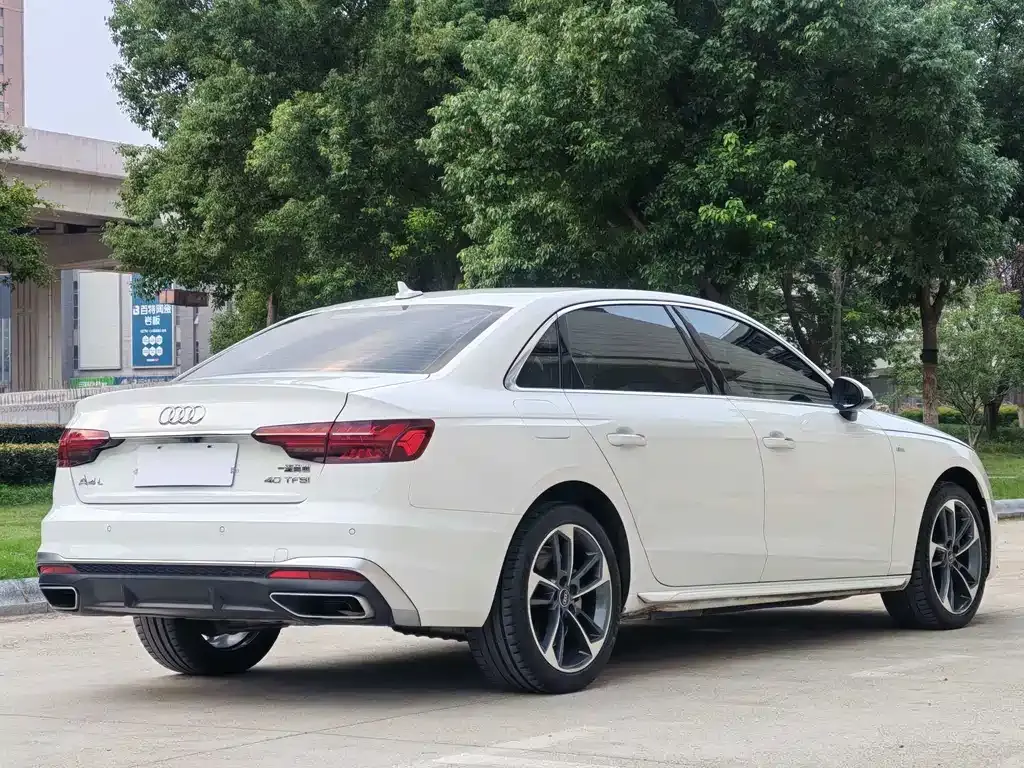 Audi A4L — фото 6