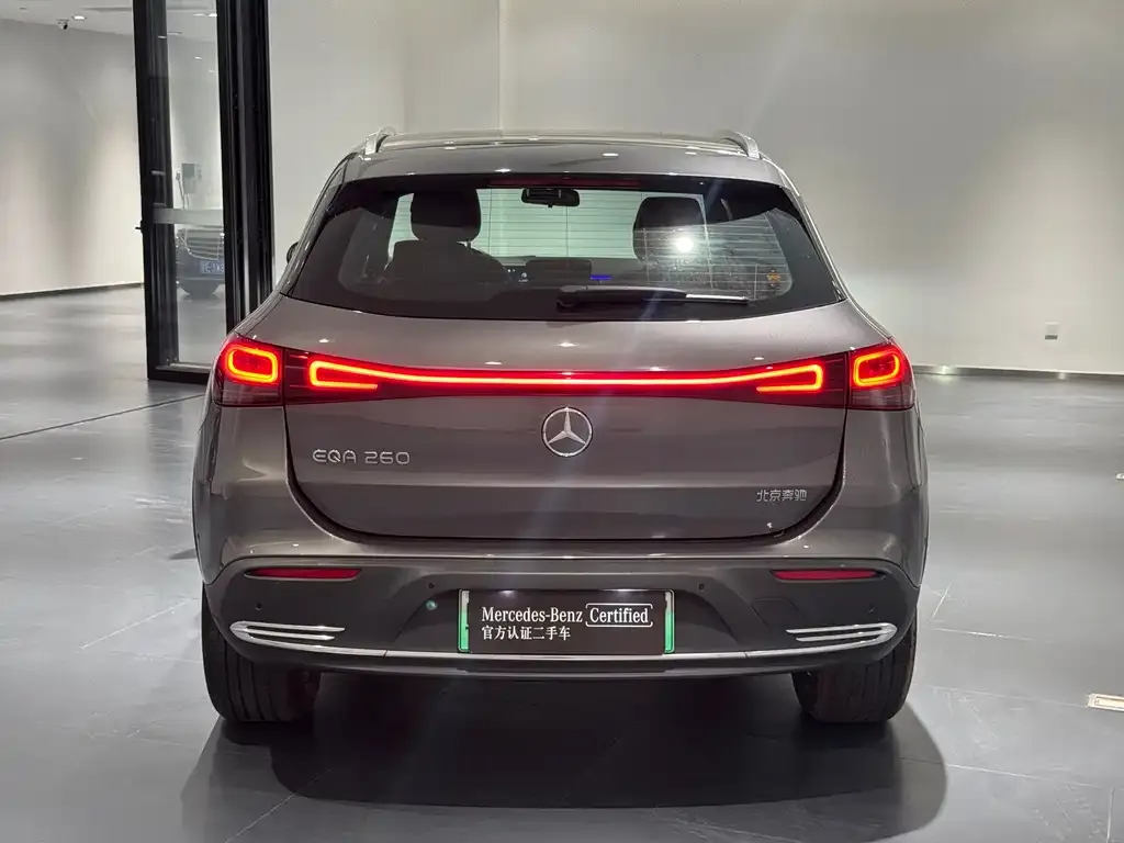 Mercedes-Benz EQA — фото 10