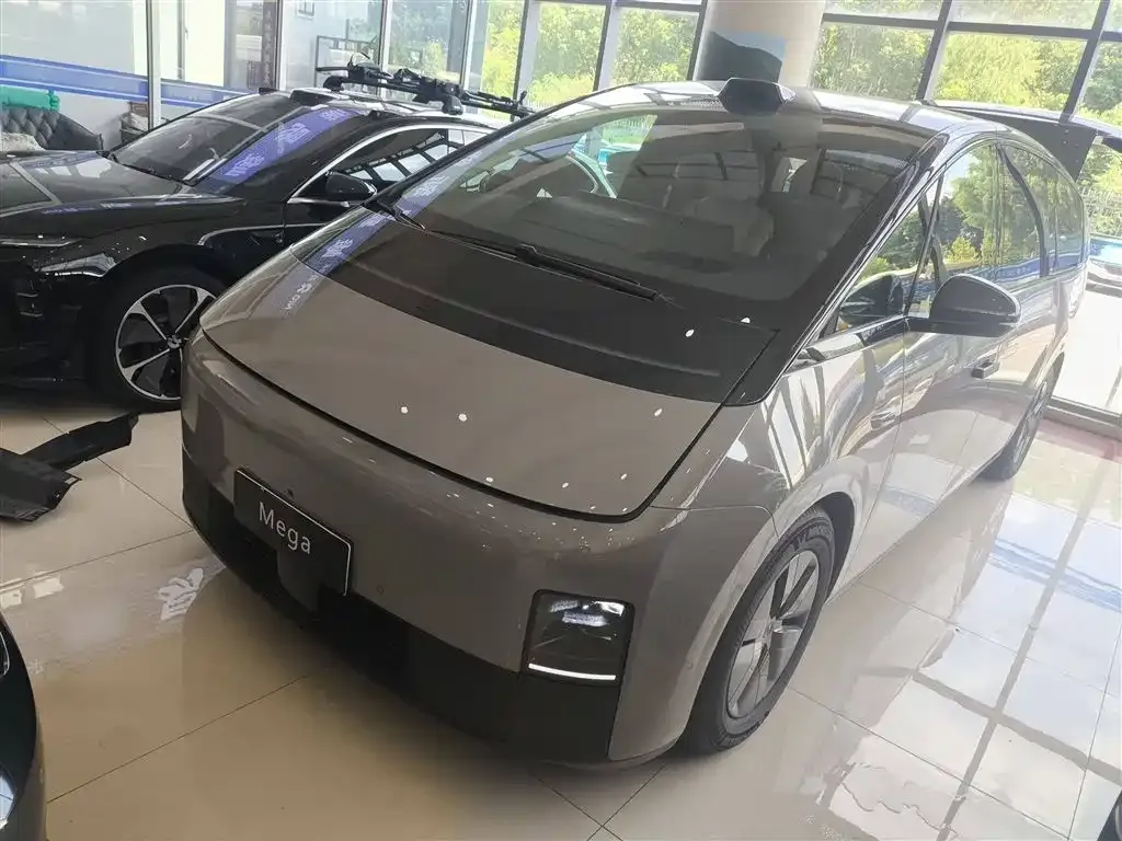 Li Auto MEGA — фото 2