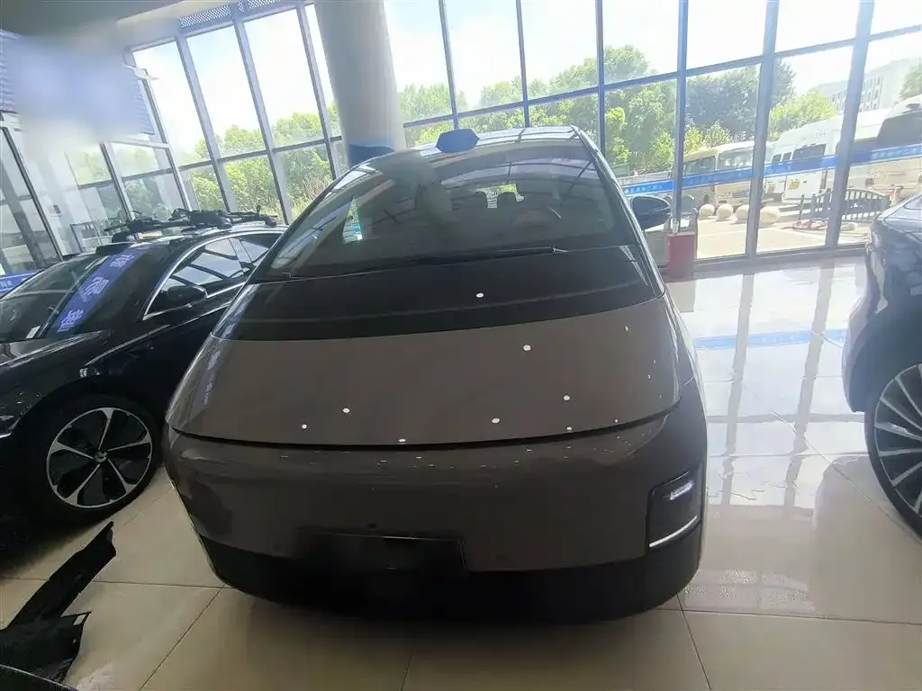 Li Auto MEGA — фото 3