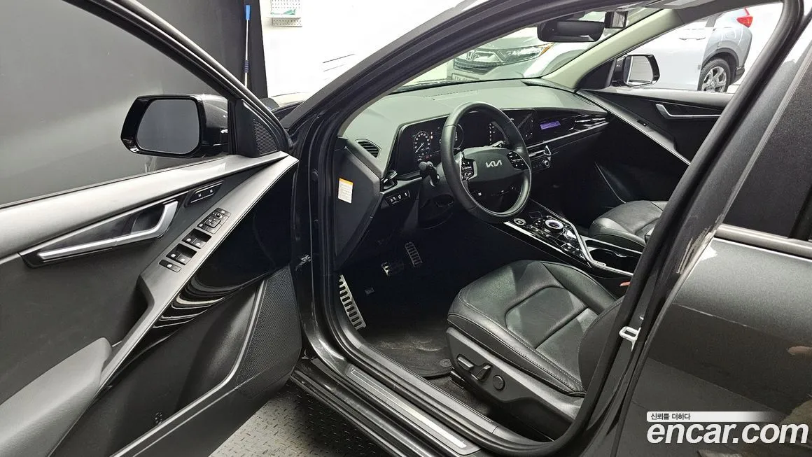 Kia Niro — фото 10