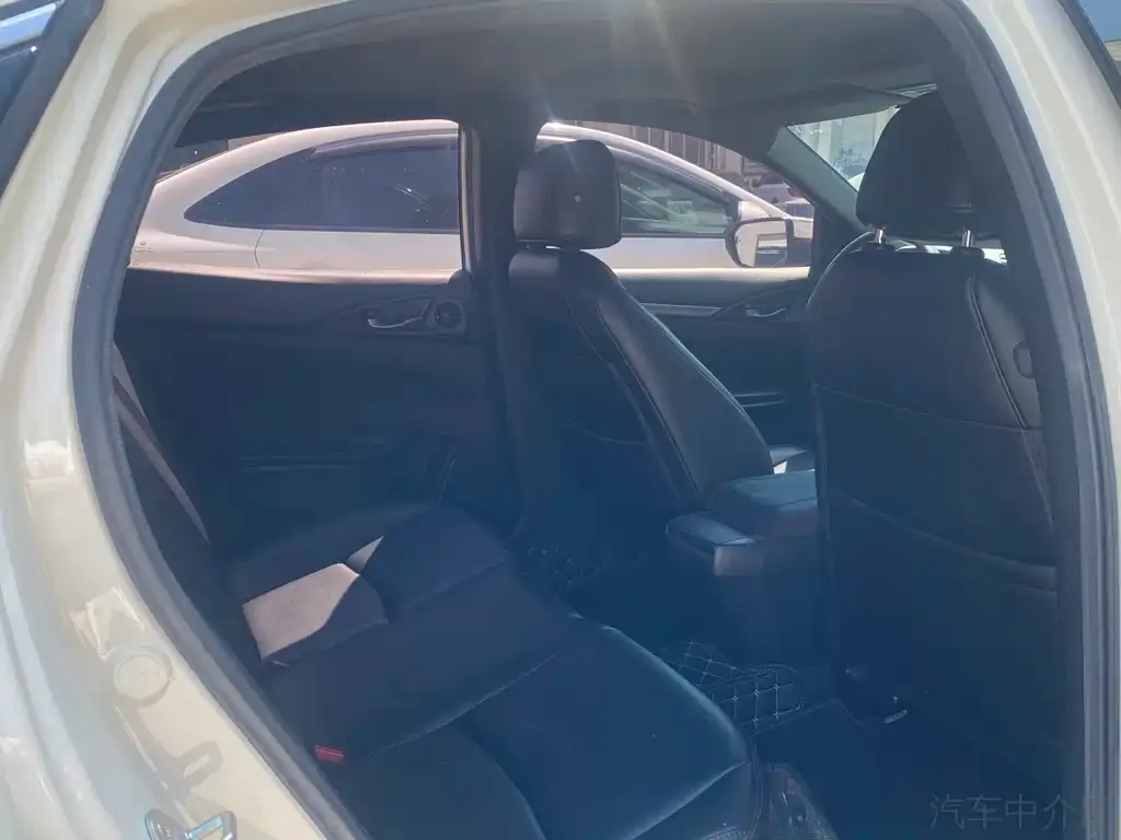Honda Civic — фото 7
