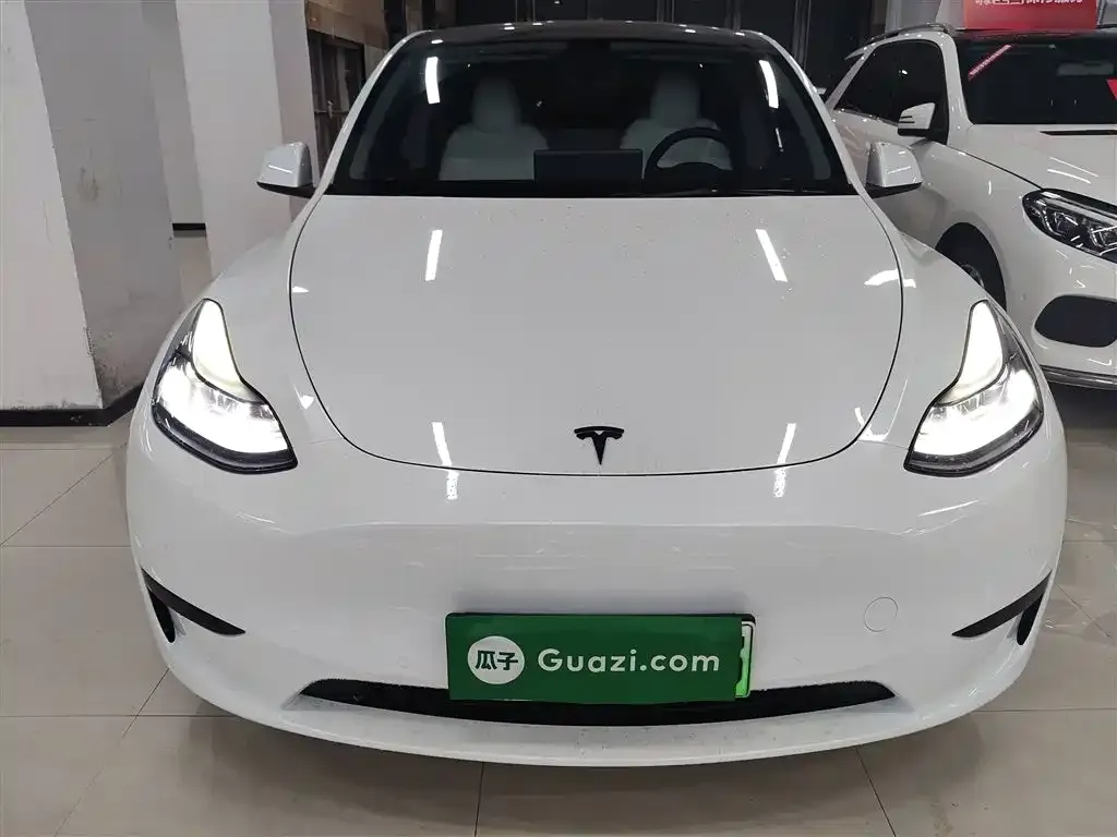 Tesla Model Y — фото 3