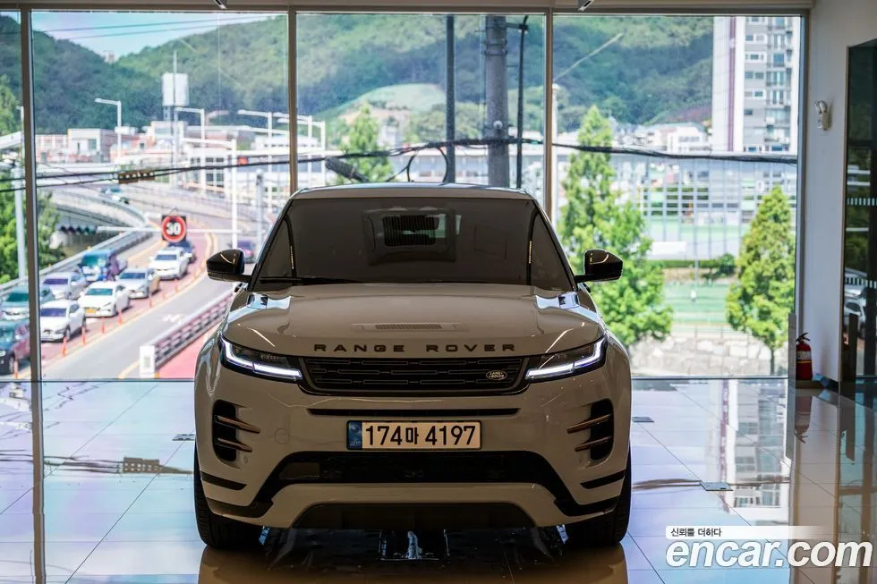 Land Rover Range Rover Evoque 2024 из KR, фото 1