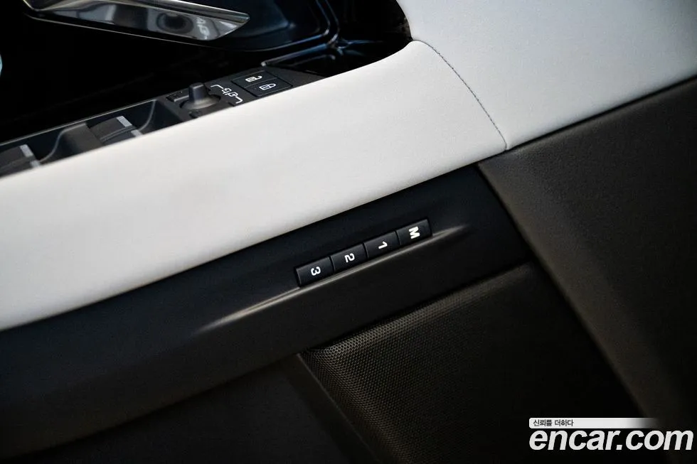 Land Rover Range Rover Evoque 2024 из KR, фото 9