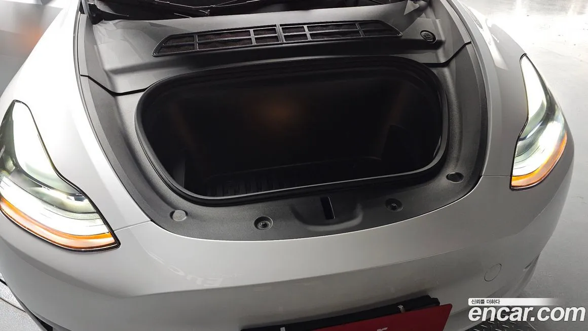Tesla Model Y 2024 из KR, фото 6