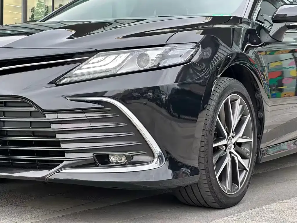 Toyota Camry — фото 10