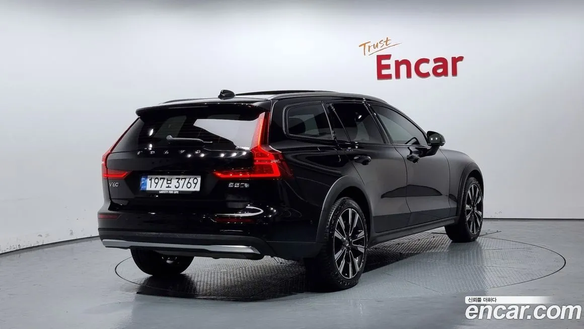 Volvo V60 — фото 2