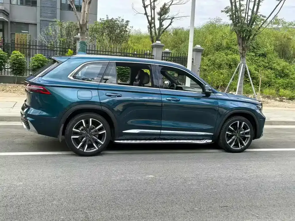 Geely Xingyue L — фото 10