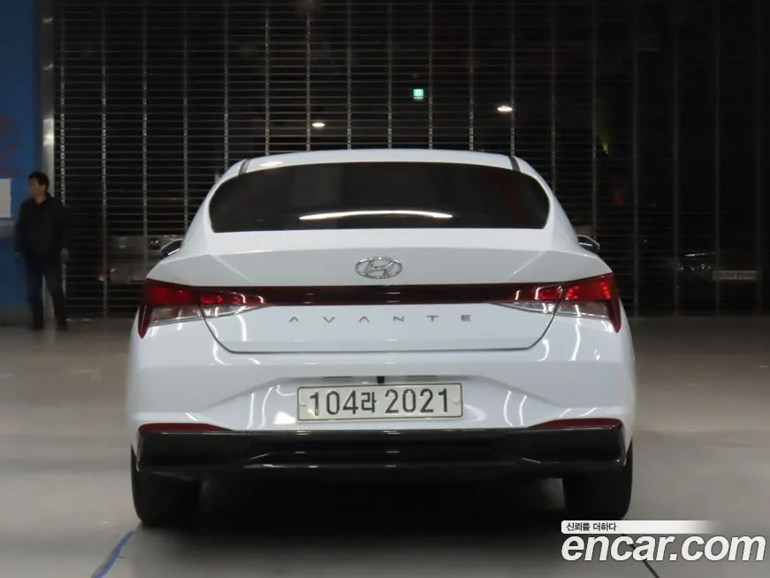 Hyundai AVANTE — фото 3