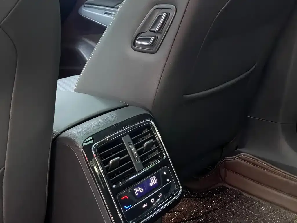 Volkswagen Passat — фото 5