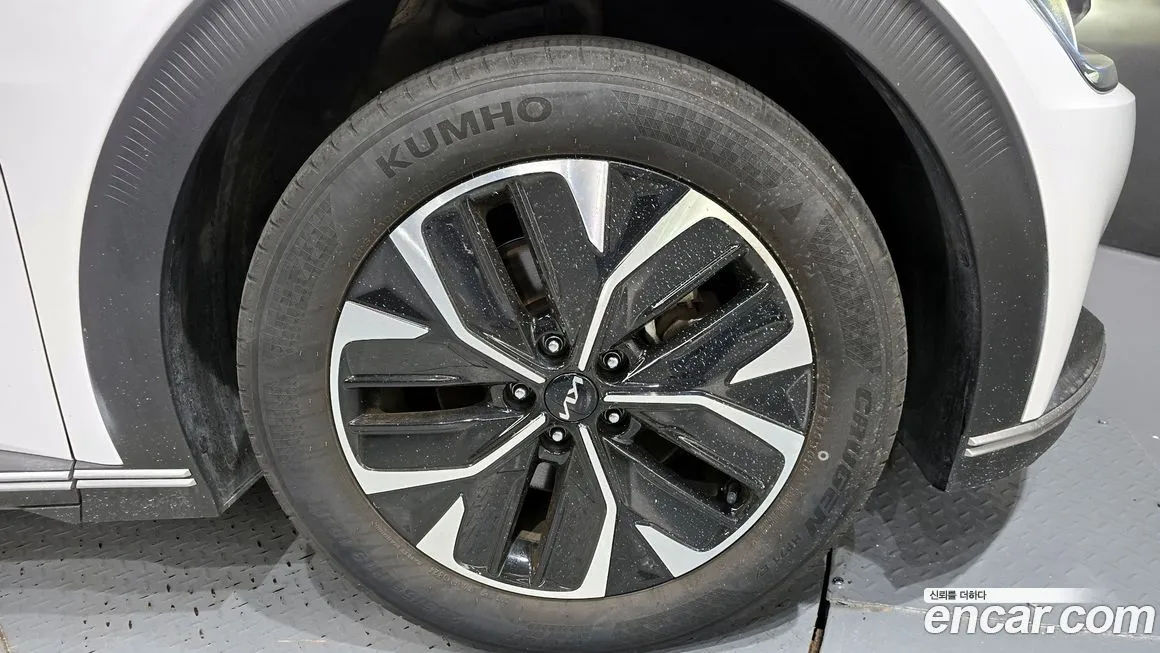 Kia EV6 — фото 5