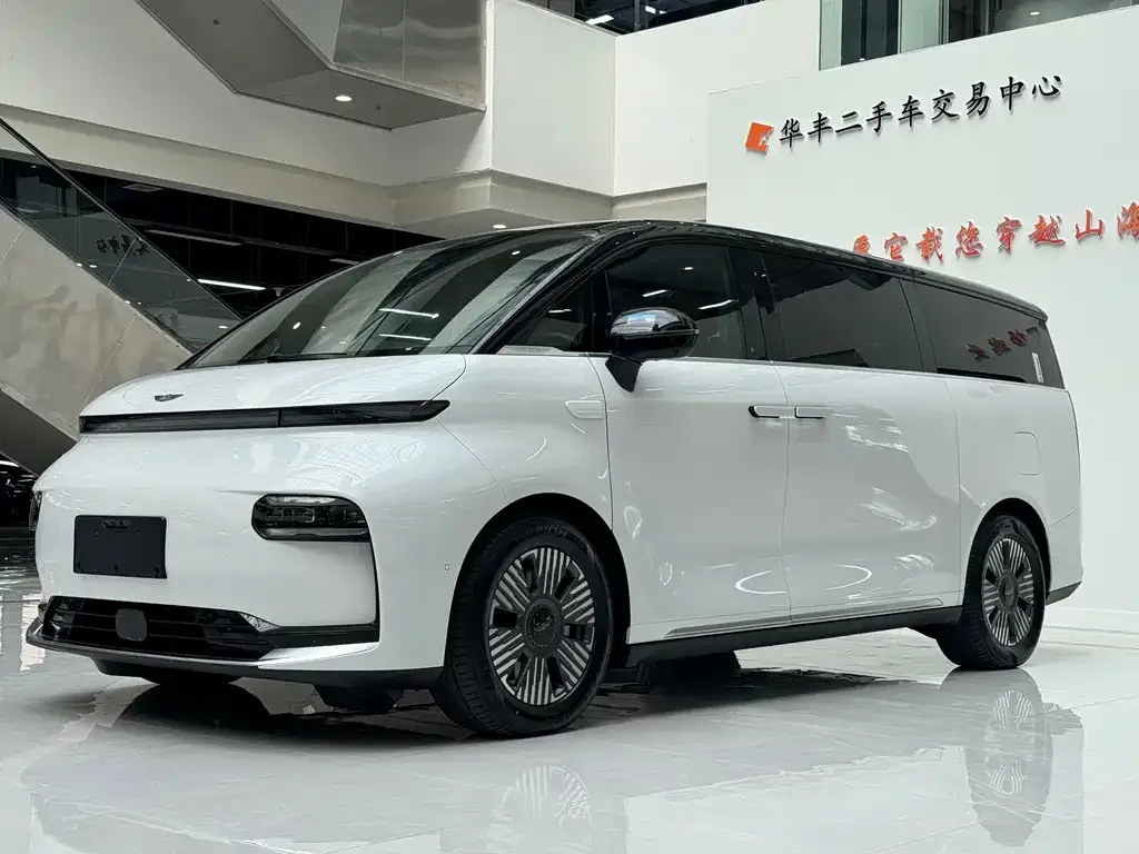 Geely Yizhen L380 — фото 1