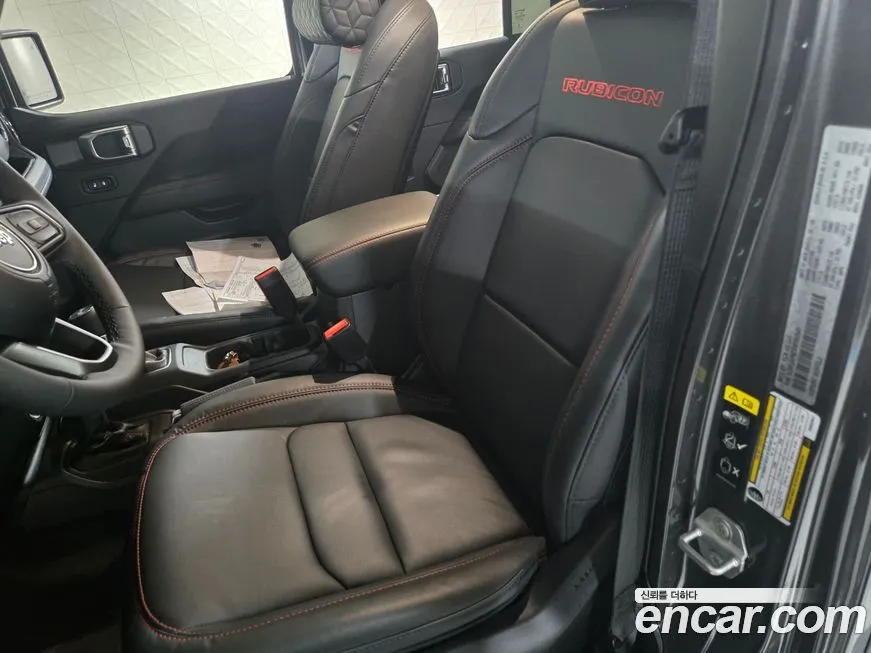 Jeep Wrangler — фото 10