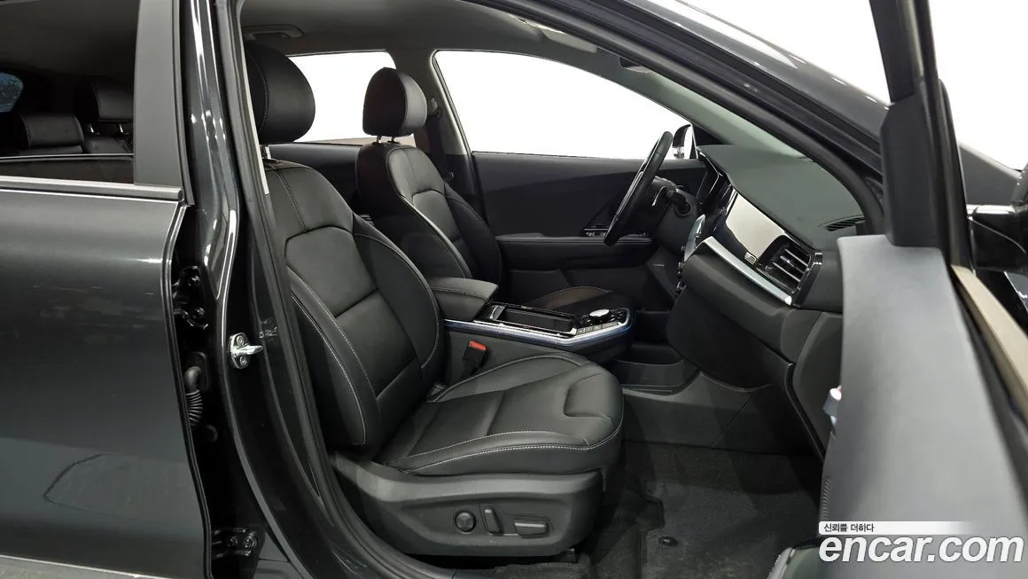 Kia Niro — фото 10