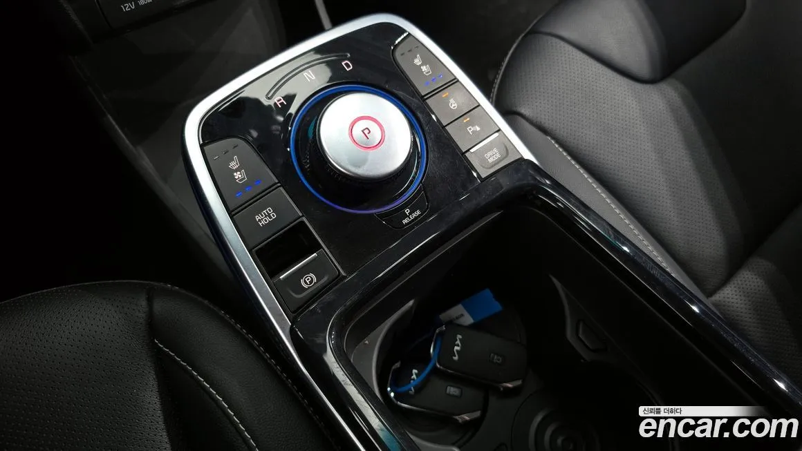 Kia Niro — фото 9