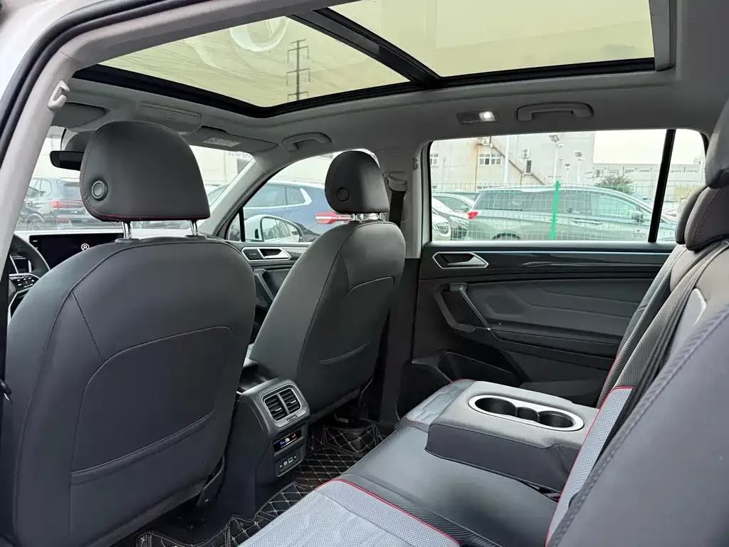 Volkswagen Tiguan L 2022 из CN, фото 7
