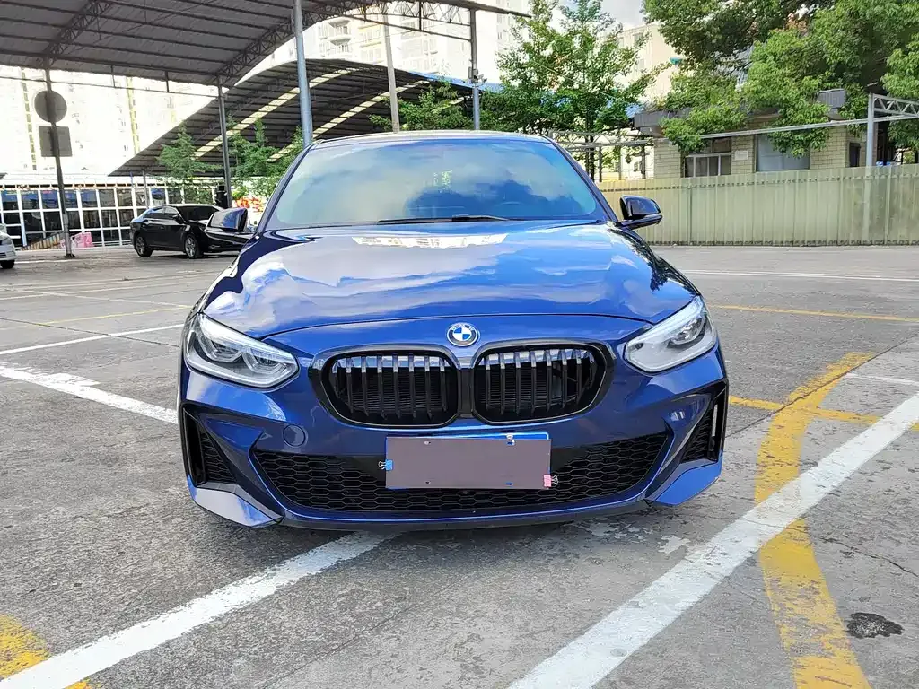 BMW 1 Series — фото 1