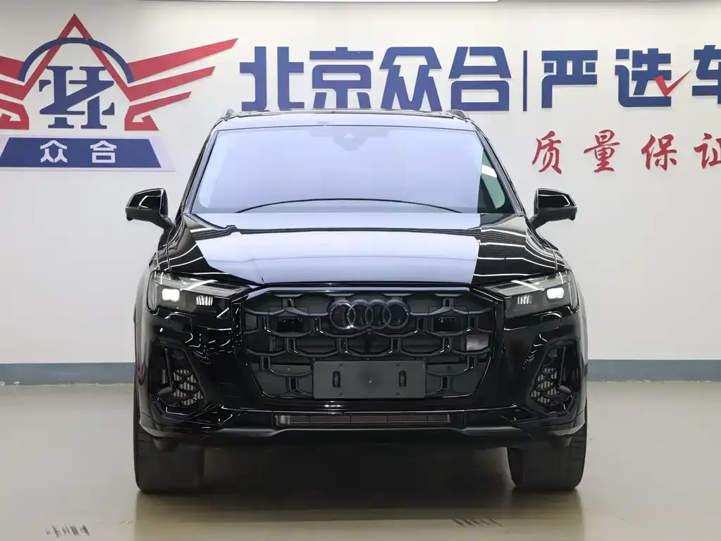 Audi Q7 2025 из CN, фото 3