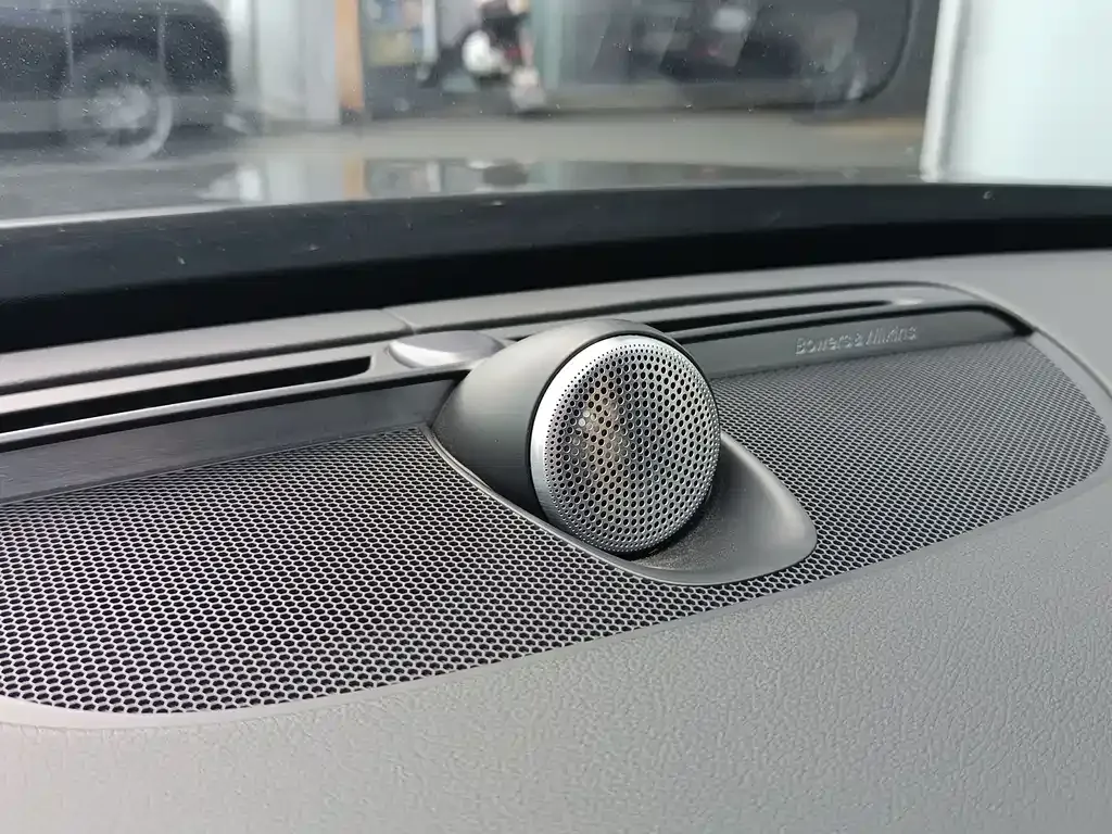 Volvo XC90 — фото 9