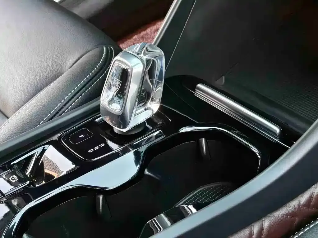 Volvo XC40 2022 из CN, фото 7