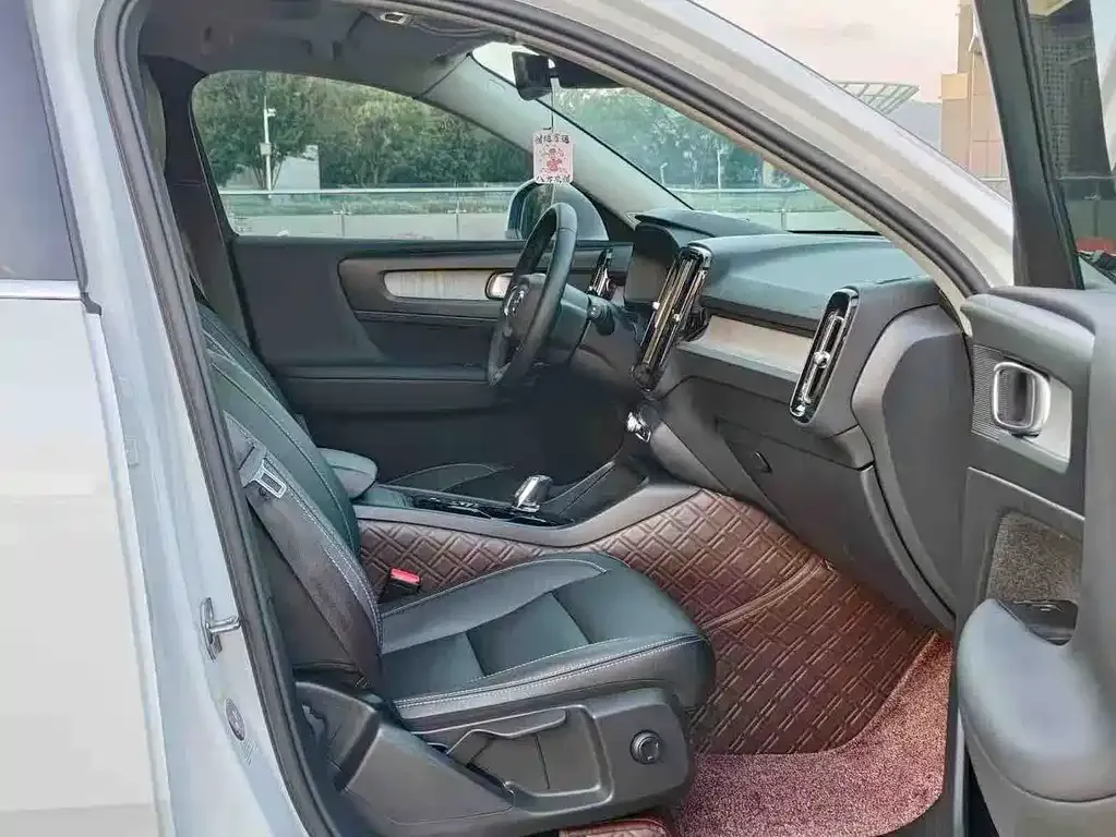 Volvo XC40 2022 из CN, фото 9