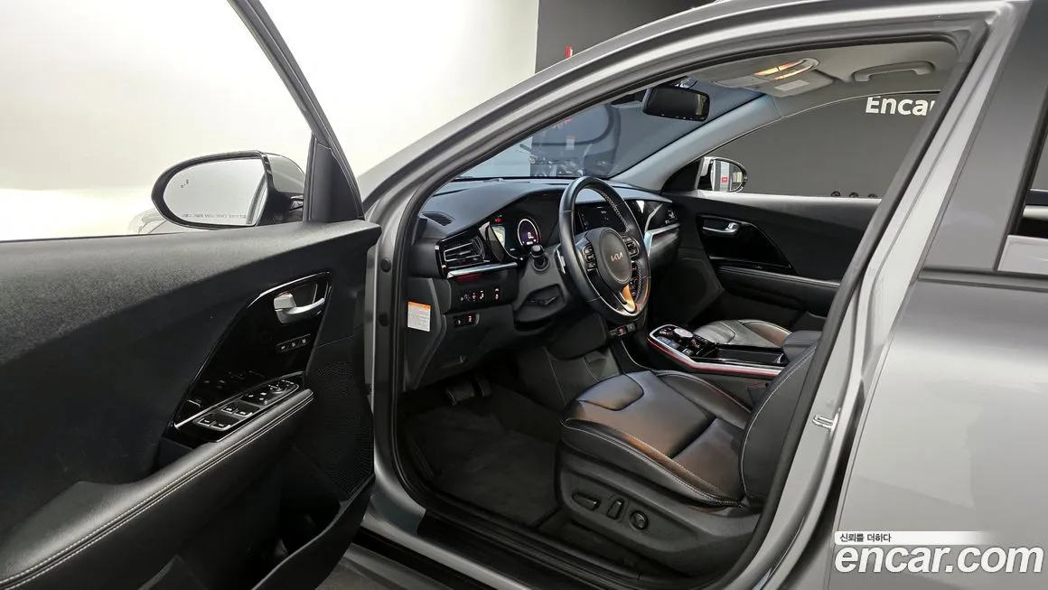 Kia Niro — фото 10