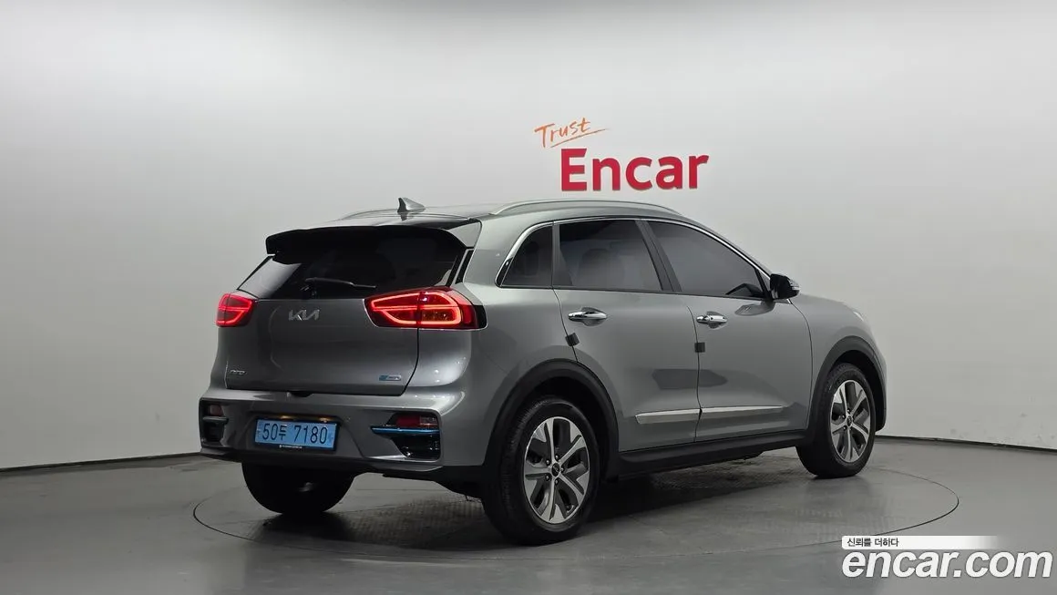 Kia Niro — фото 2