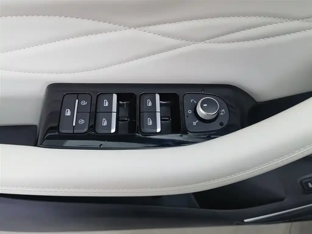 Geely Xingyue L 2023 из CN, фото 9