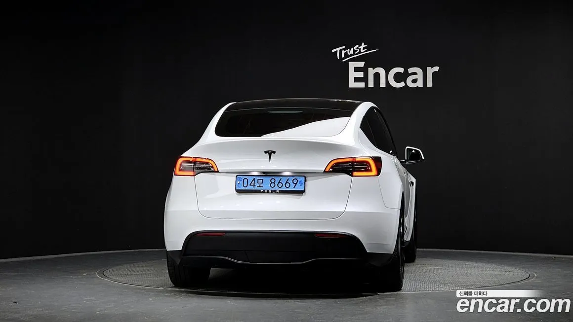 Tesla Model Y — фото 4
