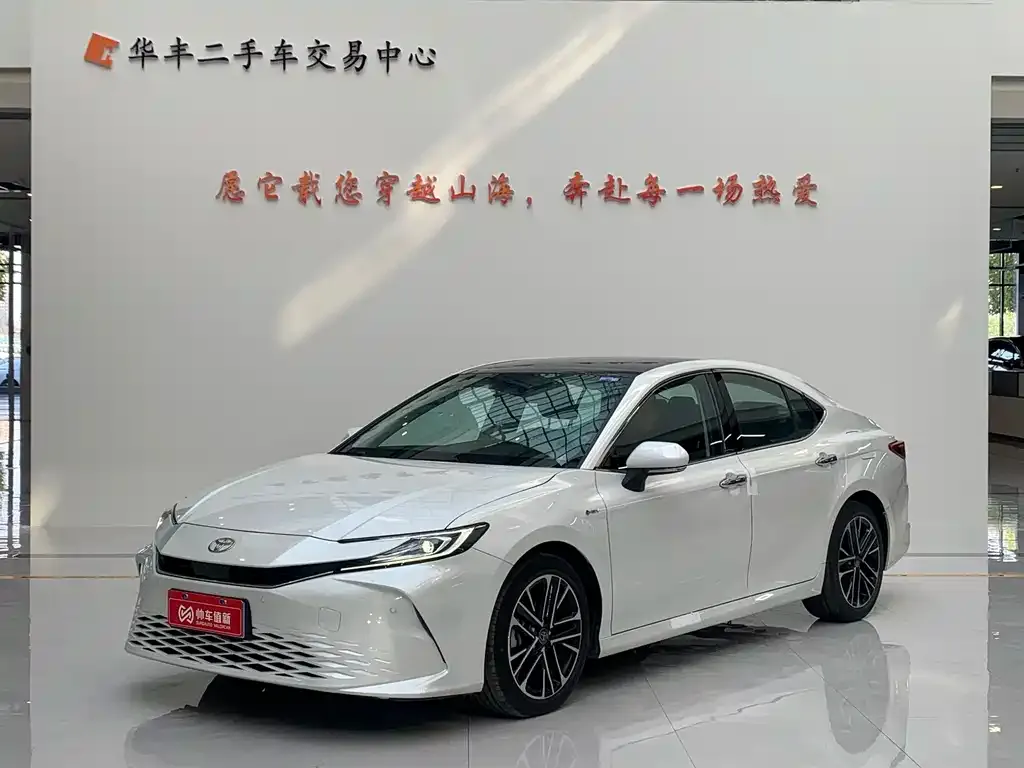 Toyota Camry 2025 из CN, фото 1