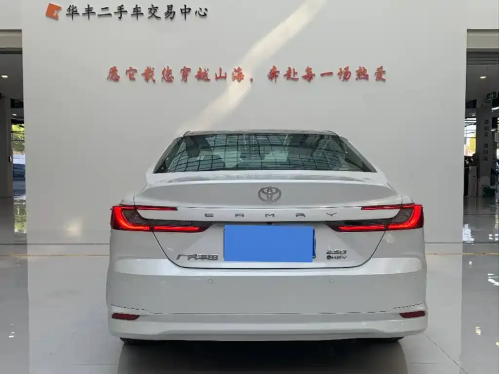 Toyota Camry 2025 из CN, фото 4