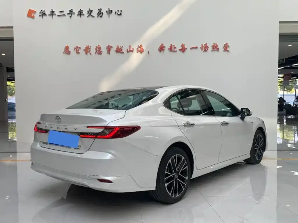 Toyota Camry 2025 из CN, фото 5