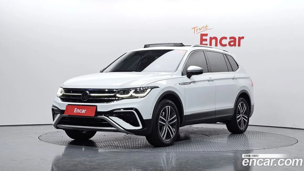 Volkswagen Tiguan — фото 1