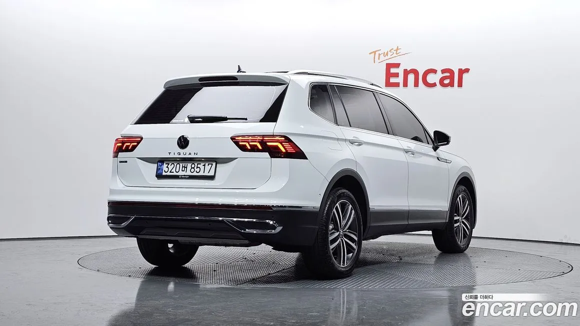 Volkswagen Tiguan — фото 2