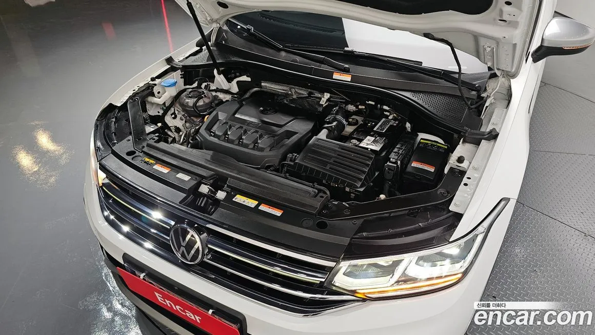 Volkswagen Tiguan — фото 6