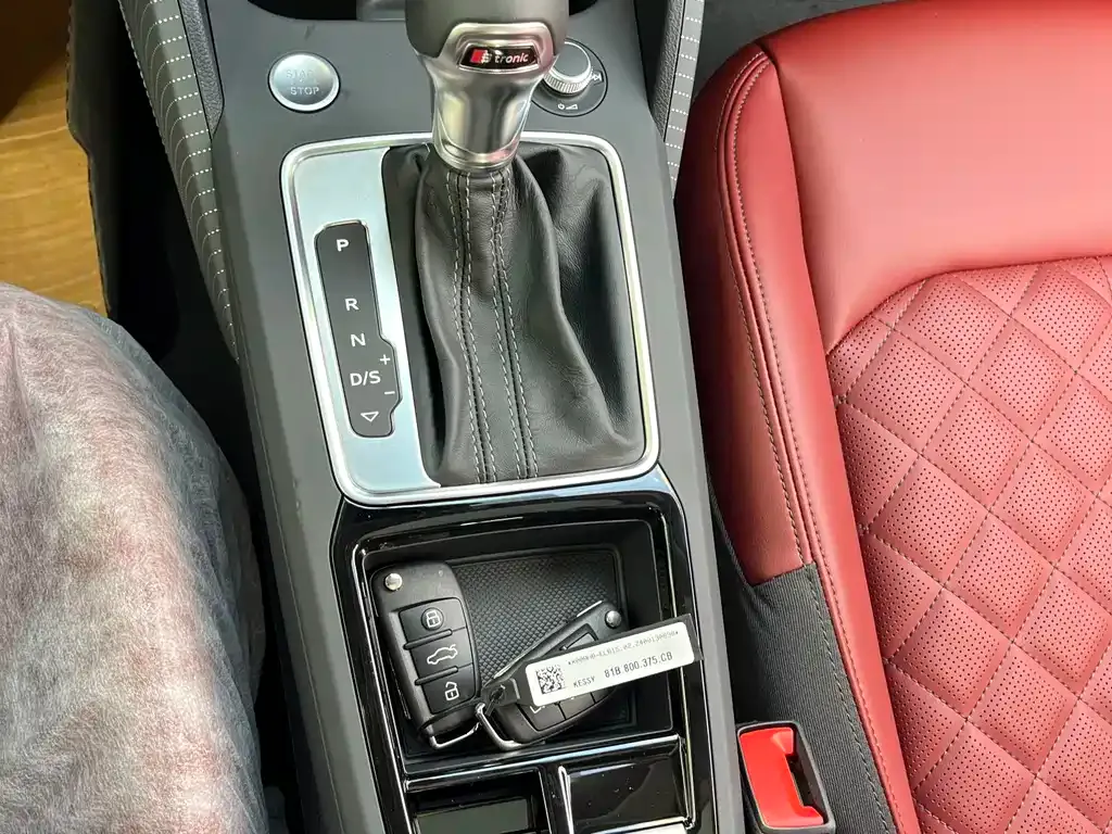 Audi Q2L 2025 из CN, фото 10