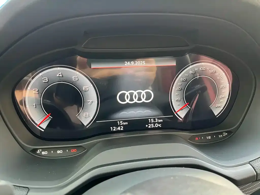Audi Q2L 2025 из CN, фото 7