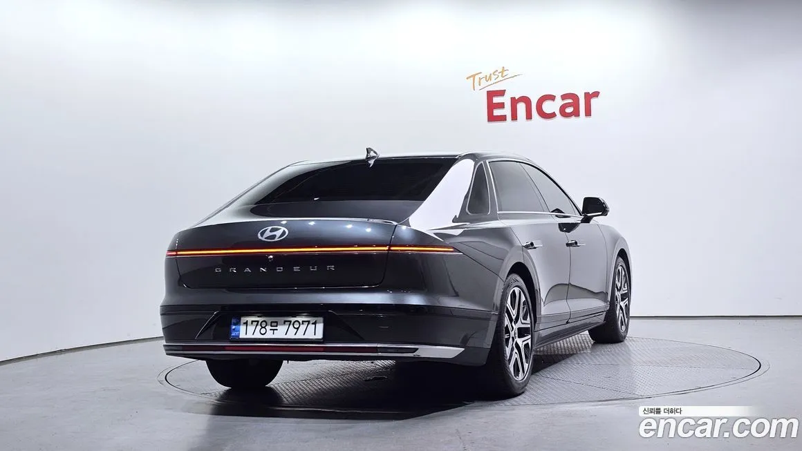 Hyundai Grandeur 2023 из KR, фото 2