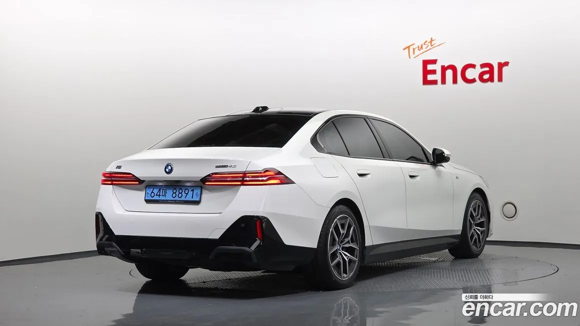 BMW i5 2024 из KR, фото 2