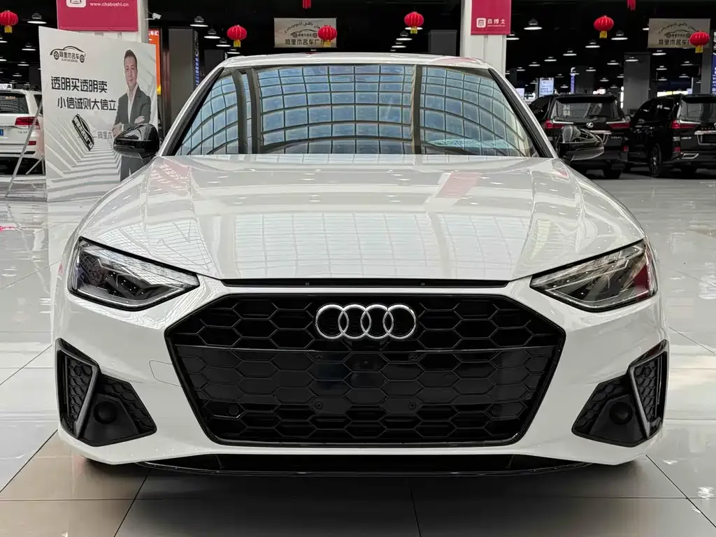 Audi A4L 2023 из CN, фото 2