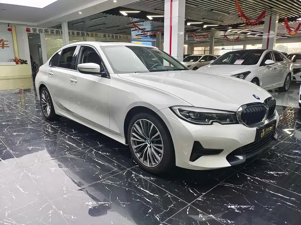 BMW 3 Series 2021 из CN, фото 3